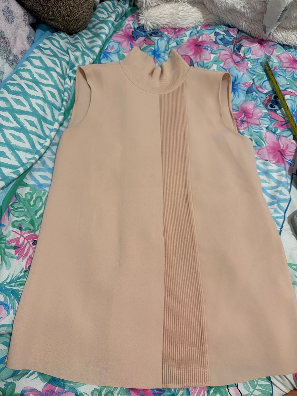 Vince women Sleeveless Turtleneck top XS fits XS- S- M
